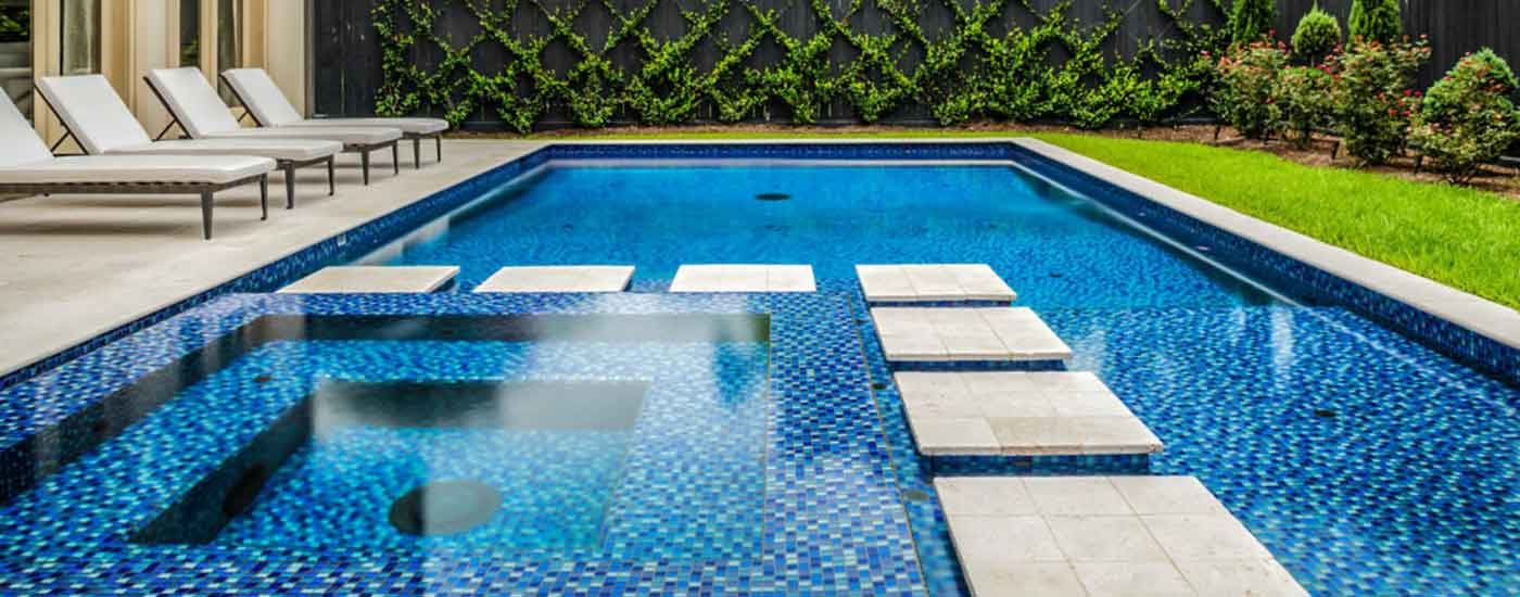 Quality Clear Pools Pool Service, Glass Pool Tile Maintenance